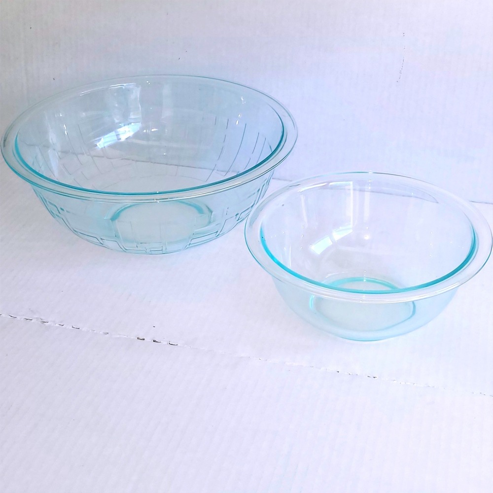 Pyrex Clear Tinted Block Brick 2.5 Qt Mixing Bowl and 1‎ Qt Nesting Bowl 325 322